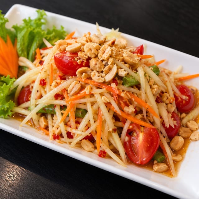 SA1. Green Papaya Salad (VEGAN).