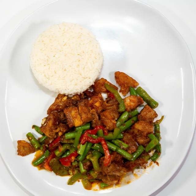 R2. Crispy Pork Belly Pad Prik Khing.
