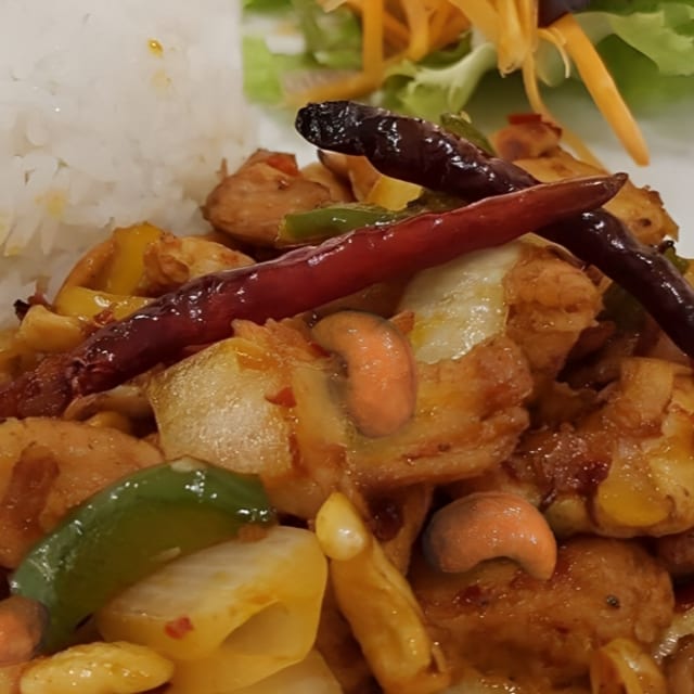 RJ 4. Crispy Chicken Cashew Vegan.
