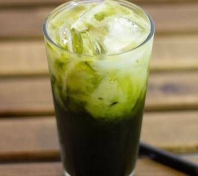 Green Thai Tea with Milk (NO Iced).